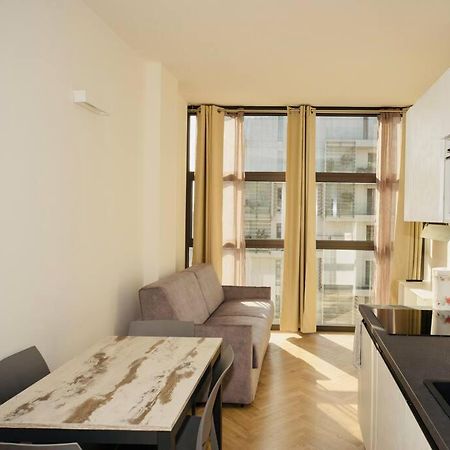 Sky View - Porta Nuova - Appartamento 4 Milão Exterior foto